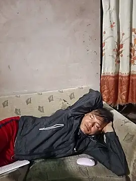 Franklin111230 live sex cam