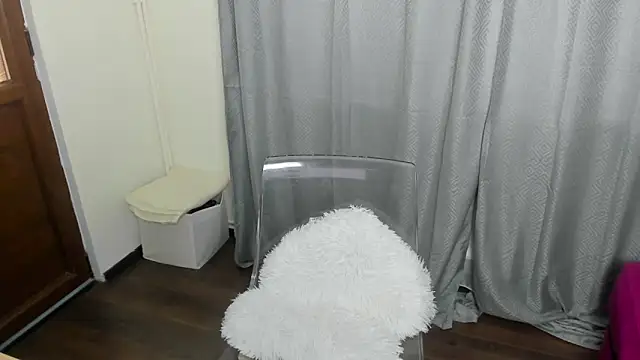 MiaKiittyy's cam snapshot