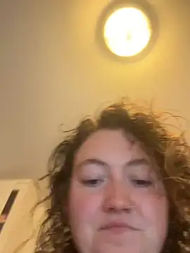 Curliegirlie's cam snapshot