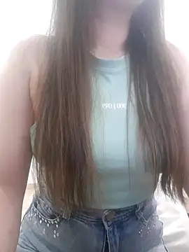 manuelaluciana29's cam snapshot