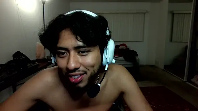 Embersboudoir live sex cam