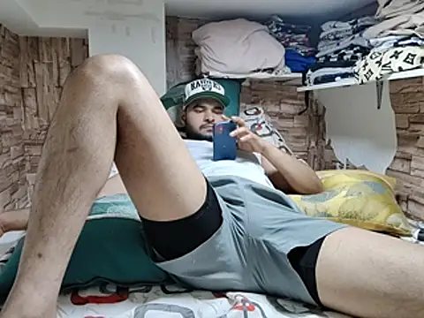 Magicman09@xh live sex cam