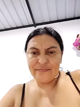 Horny-Mommy-Dirty live sex cam