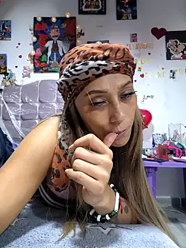 salome_drasin's cam snapshot