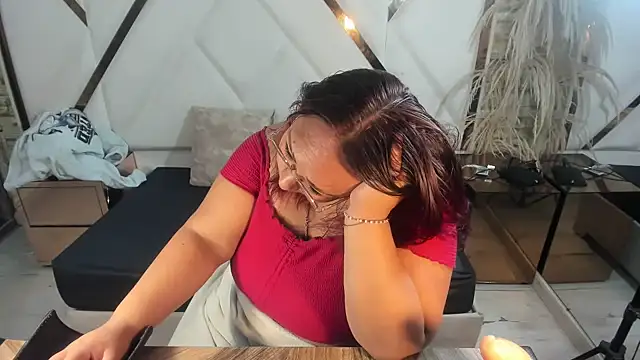 Shara_Oz's cam snapshot