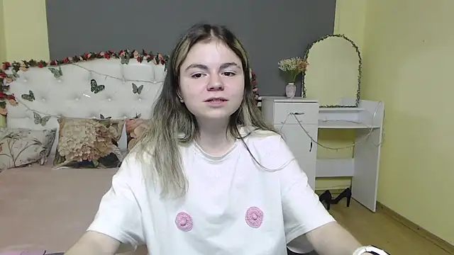 TinaRedly's cam snapshot