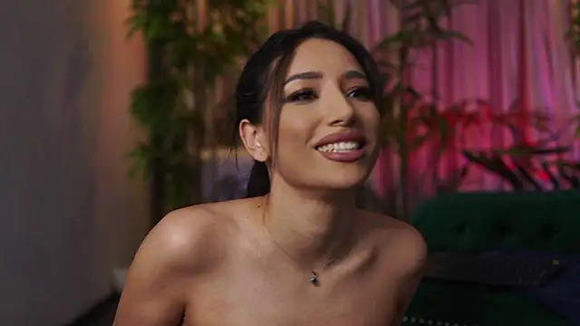 GinaValentinna's cam snapshot