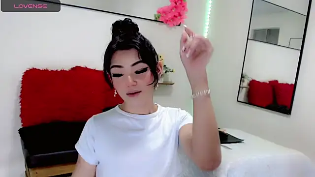 NathalialLooes live sex cam