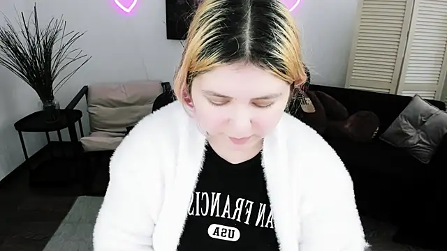 DiaAngell's cam snapshot