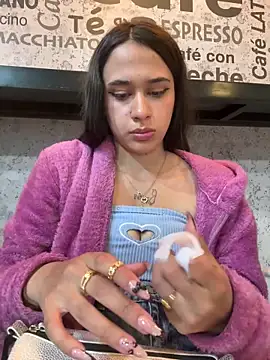 BabyKathy's cam snapshot