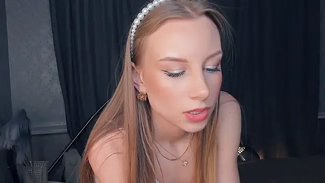 CarmenLipkin's cam snapshot