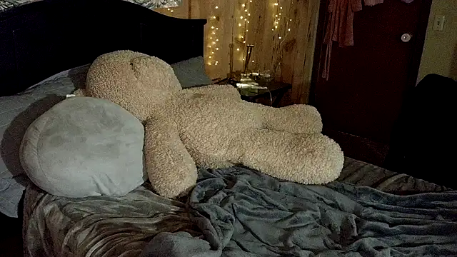 VelvetBrunetteXo's cam snapshot