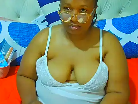 JUICEYLIPS333X's cam snapshot