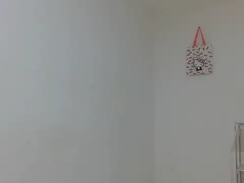 lucy_sluppy_hard live sex cam