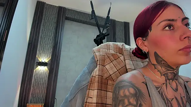 selene_red_'s cam snapshot