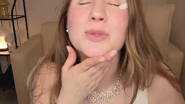 Helens_love's cam snapshot