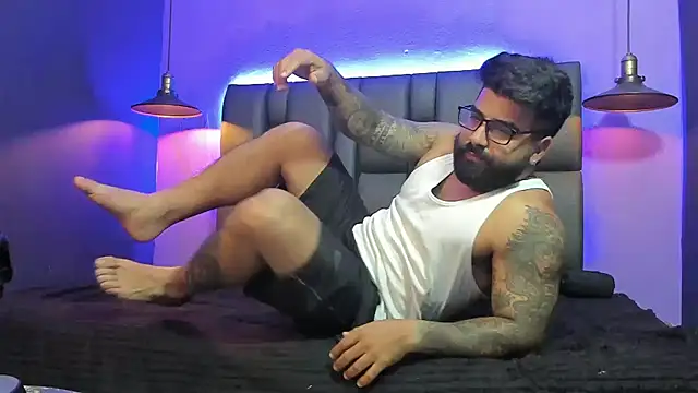 Lyon_vach live sex cam