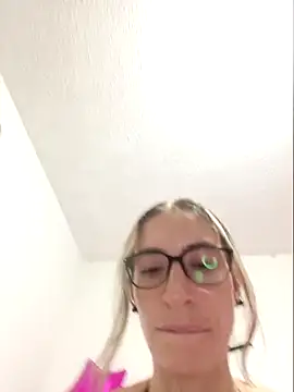 Melinaa-sex's cam snapshot