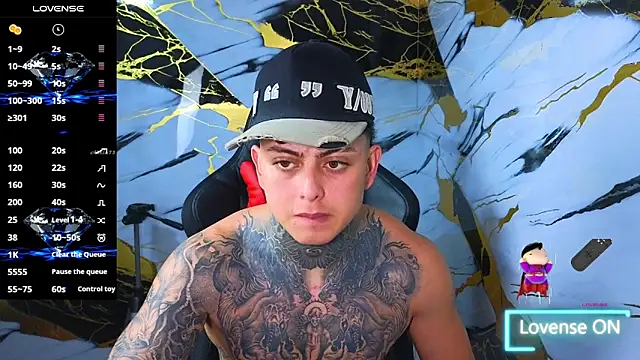 Kevin22_222 live sex cam