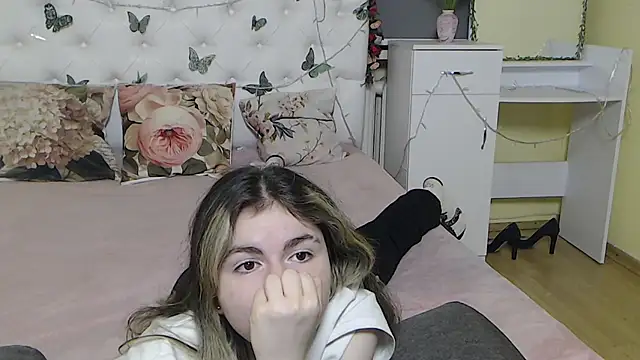 TinaRedly live sex cam