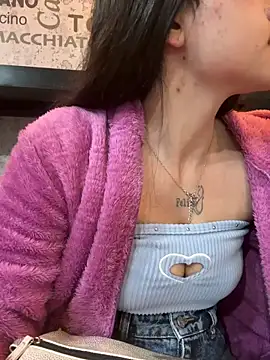 BabyKathy's cam snapshot