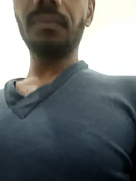 Daddyishere_19's cam snapshot