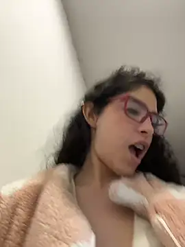 dani_bela's cam snapshot