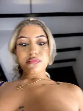 MystiqueXXX's cam snapshot