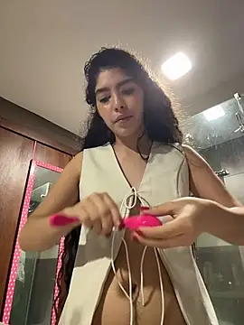 dani_bela's cam snapshot