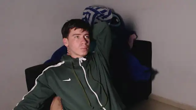 harry_greg21's cam snapshot