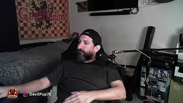 DevilPup75_'s cam snapshot