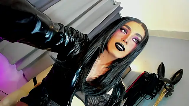 DominaAurumXXX live sex cam