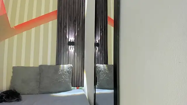 emily_layton live sex cam