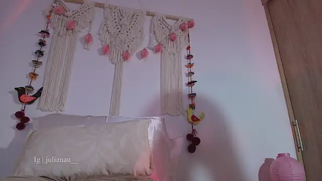 iriswest_ live sex cam