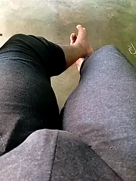 Horny-boyyy live sex cam