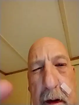 Yankeedave420 live sex cam