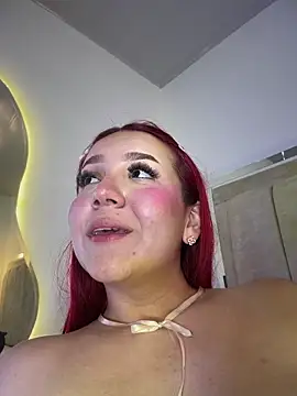 Mia_Juicyberry live sex cam