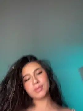 Sofiia_Vegaa live sex cam