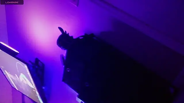 LilBrownPKB live sex cam