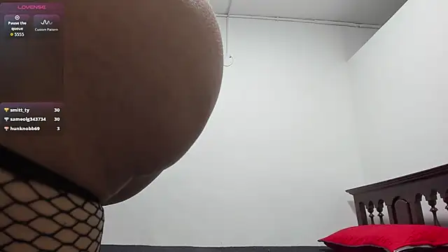 DAYANA_BIG_COCK live sex cam