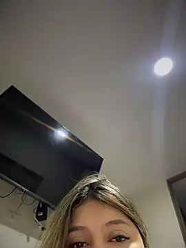 lunablossom_ live sex cam