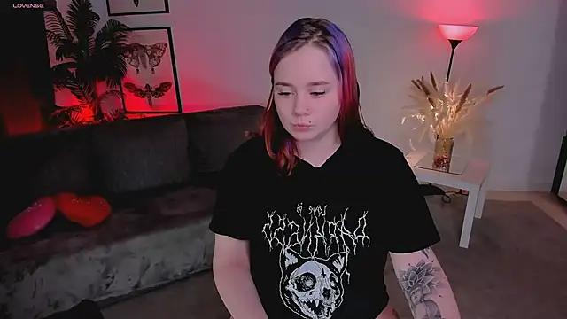 lunaalli live sex cam