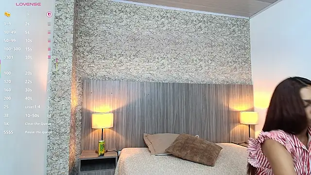 zoe_bermudez's cam snapshot