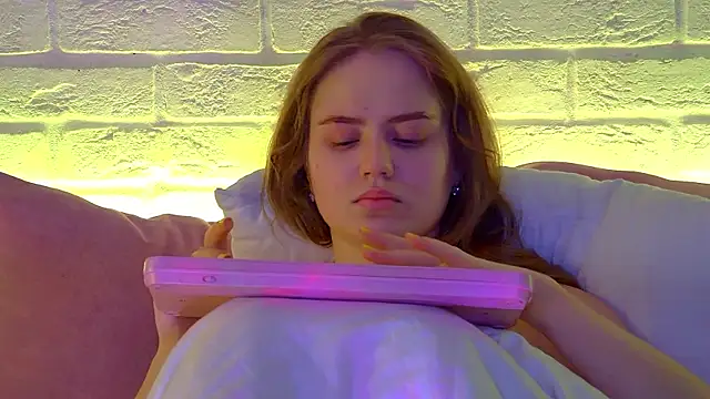 SelinSwarovski live sex cam