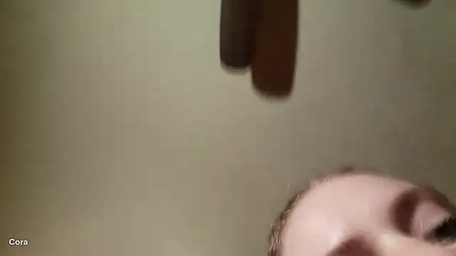 itscoraamour's cam snapshot