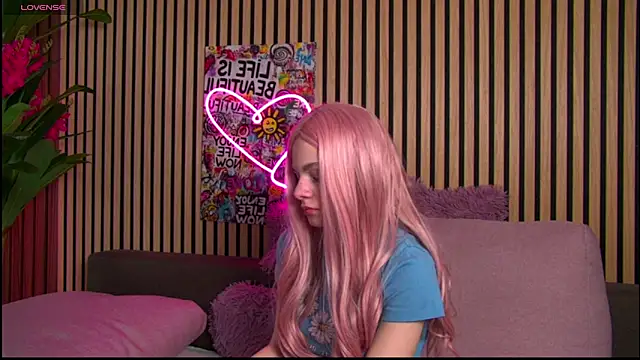 AlesiaQueen's cam snapshot