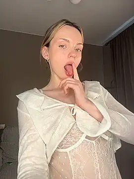 MaryFlare's cam snapshot