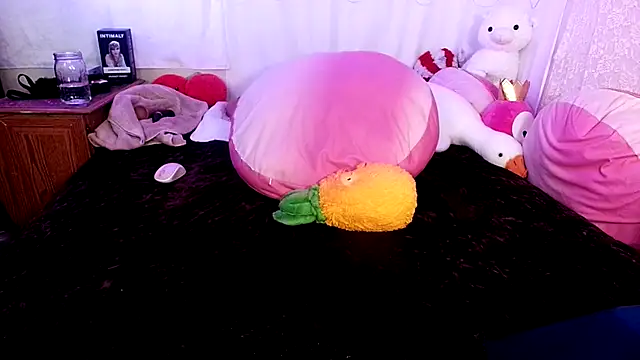 GamerGirlRoxyAndLee's cam snapshot