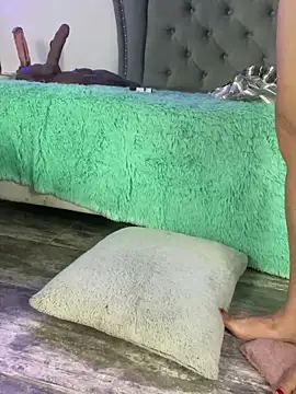 Sunshinee- live sex cam