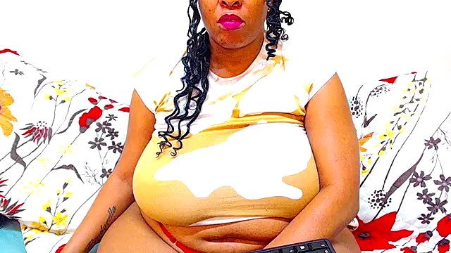 Ebonylovelyx live sex cam